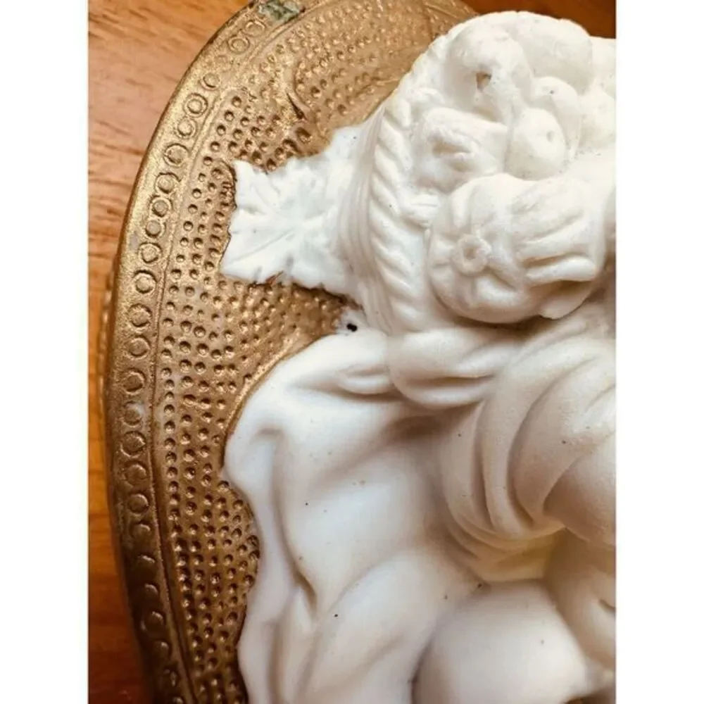 Vintage Sleeping Cherub On Fruit Basket Blanket Porcelain‎ Trinket Jewelry Box